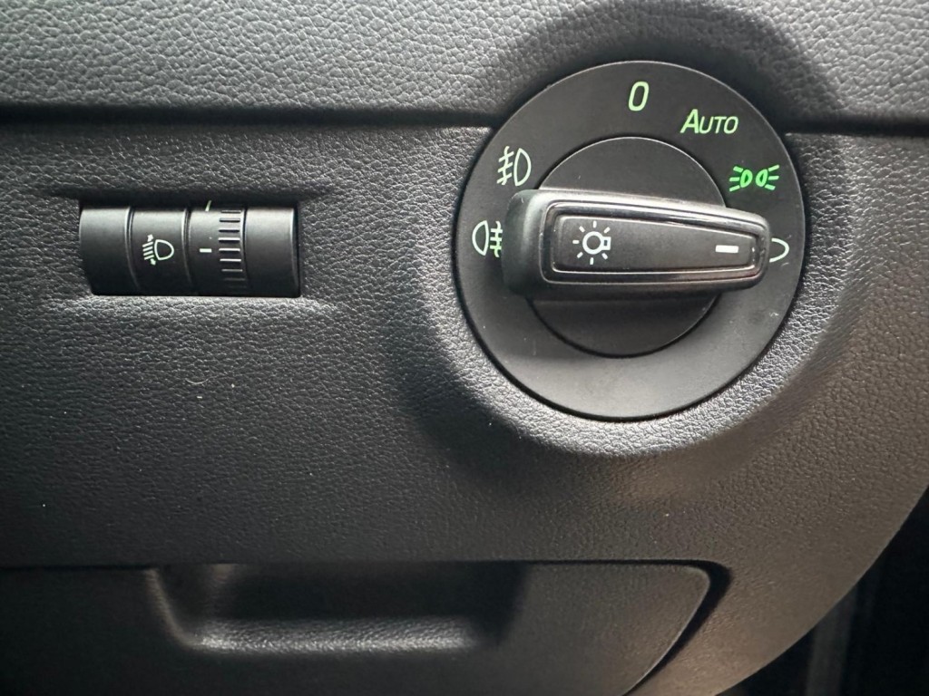 SKODA OCTAVIA 2.0 TDI Elegance DSG Euro 5 (s/s) 5dr 2014