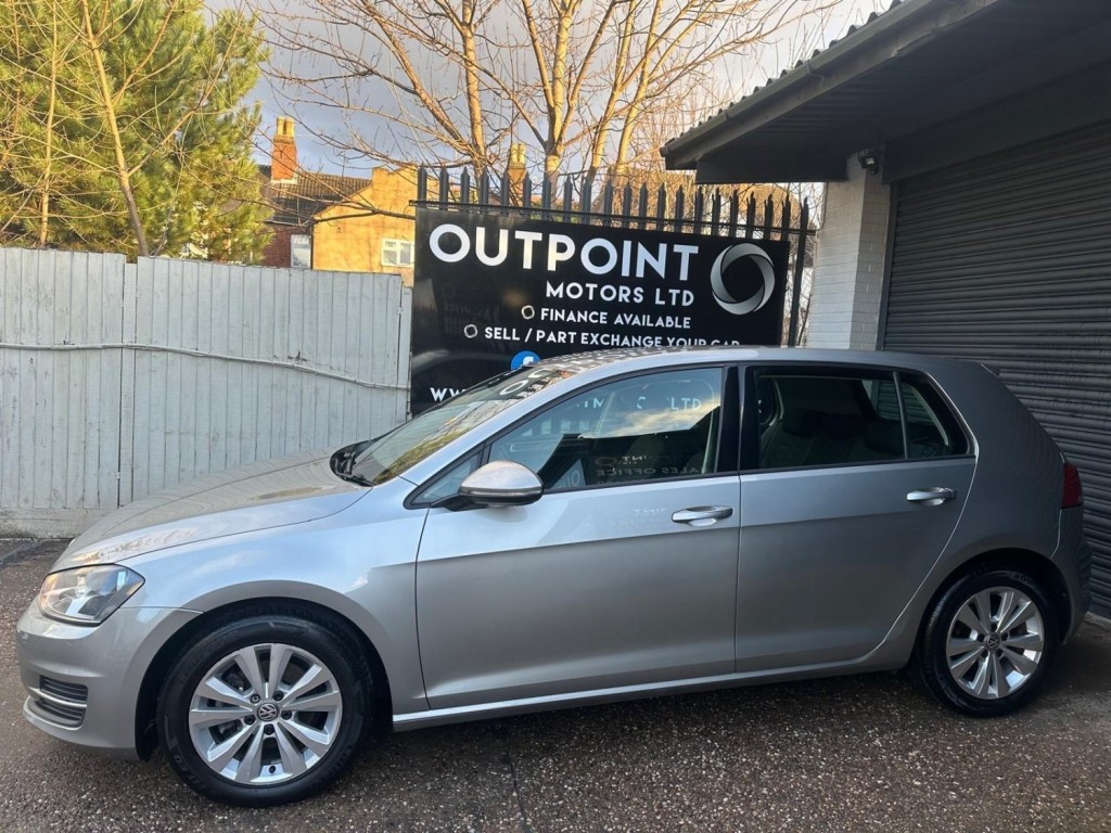 VOLKSWAGEN GOLF 1.6 TDI BlueMotion Tech SE Euro 5 (s/s) 5dr 2013