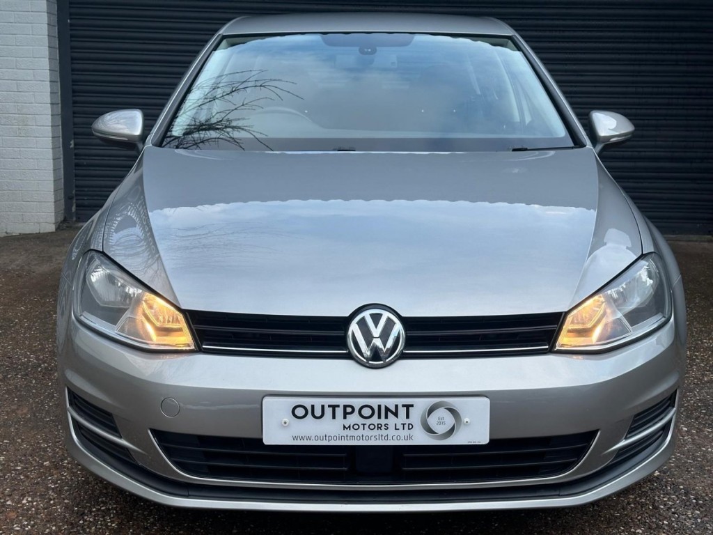 VOLKSWAGEN GOLF 1.6 TDI BlueMotion Tech SE Euro 5 (s/s) 5dr 2013