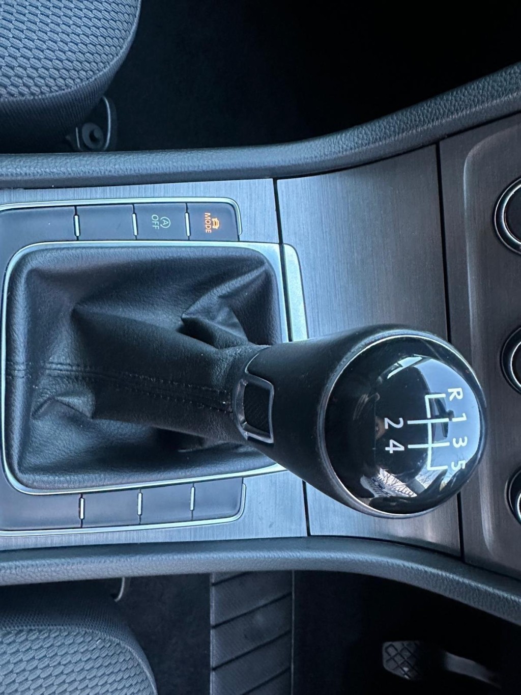 VOLKSWAGEN GOLF 1.6 TDI BlueMotion Tech SE Euro 5 (s/s) 5dr 2013