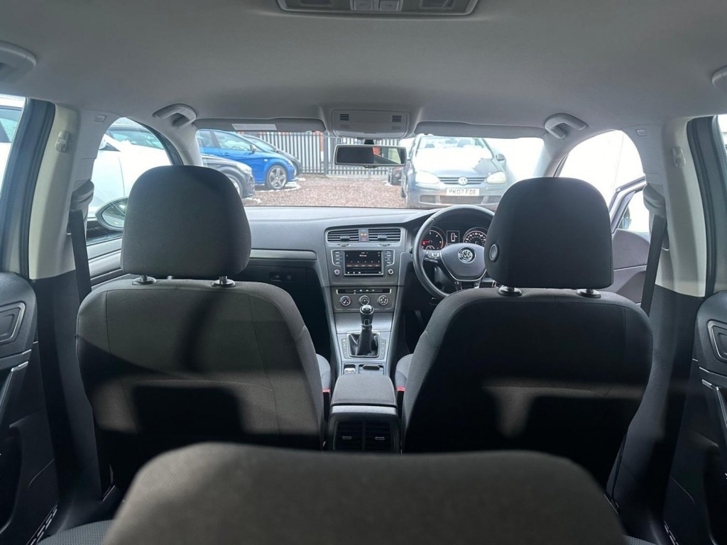 VOLKSWAGEN GOLF 1.6 TDI BlueMotion Tech SE Euro 5 (s/s) 5dr 2013