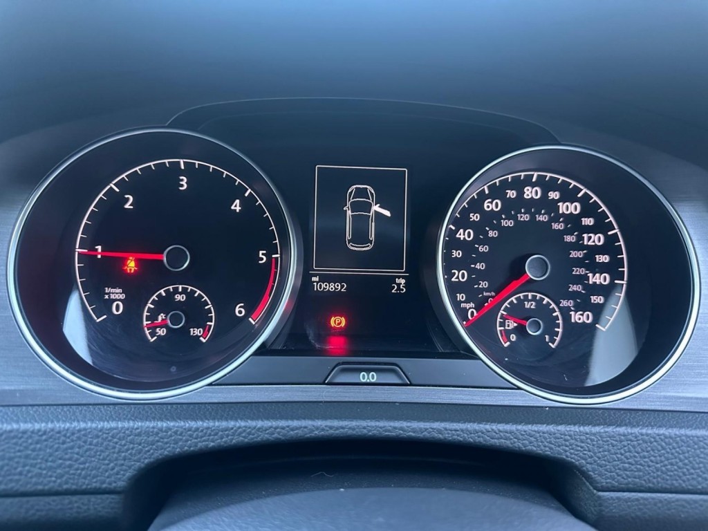 VOLKSWAGEN GOLF 1.6 TDI BlueMotion Tech SE Euro 5 (s/s) 5dr 2013