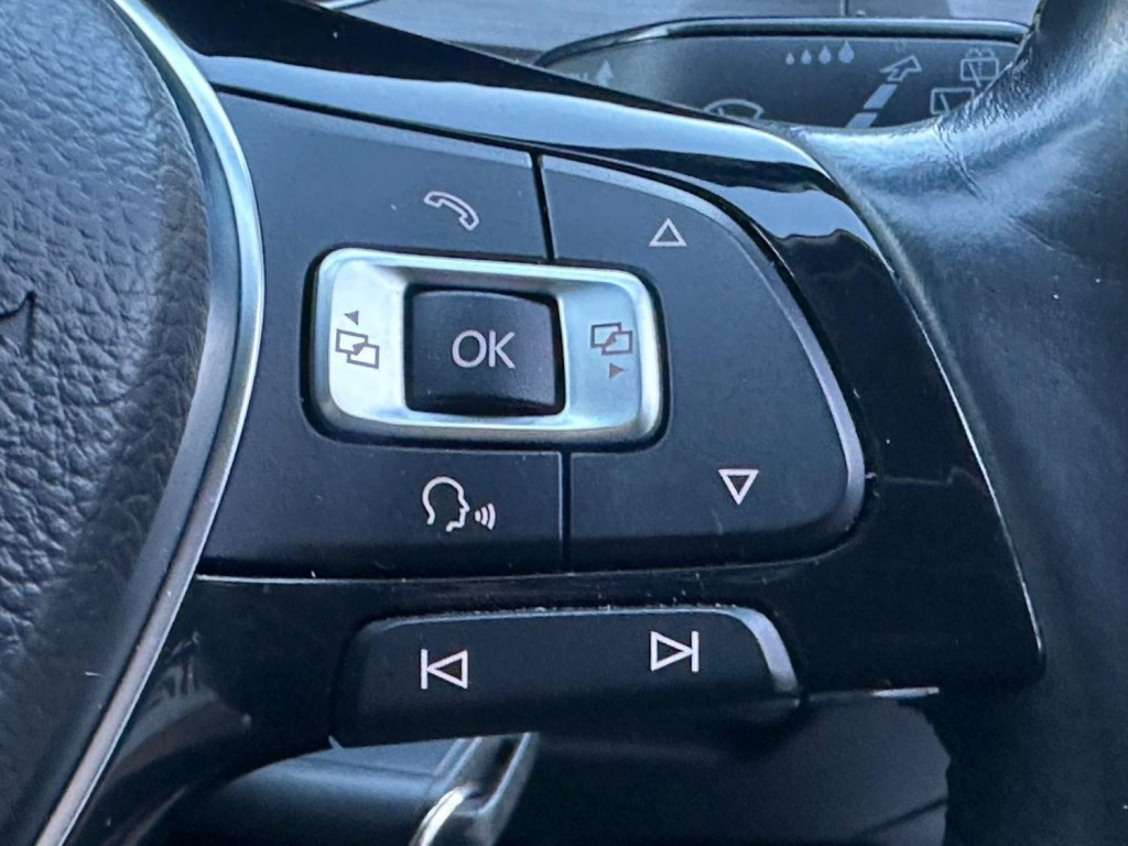 VOLKSWAGEN GOLF 1.6 TDI BlueMotion Tech SE Euro 5 (s/s) 5dr 2013