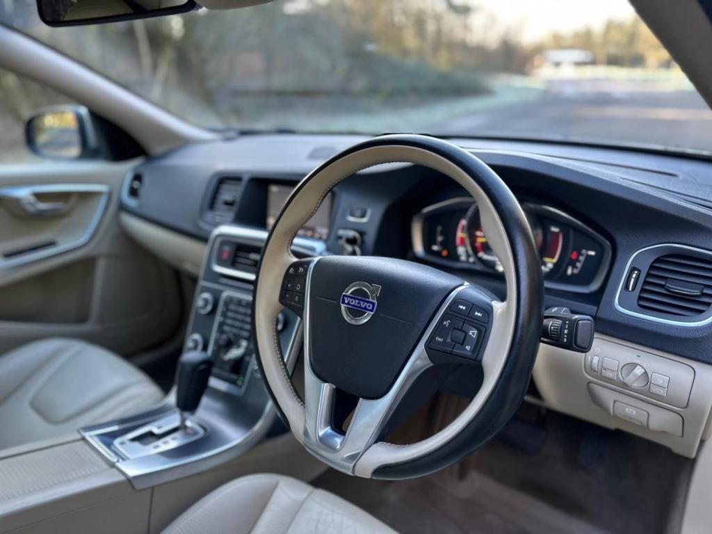 VOLVO S60 2.0 D3 SE Lux Geartronic Euro 5 4dr 2010