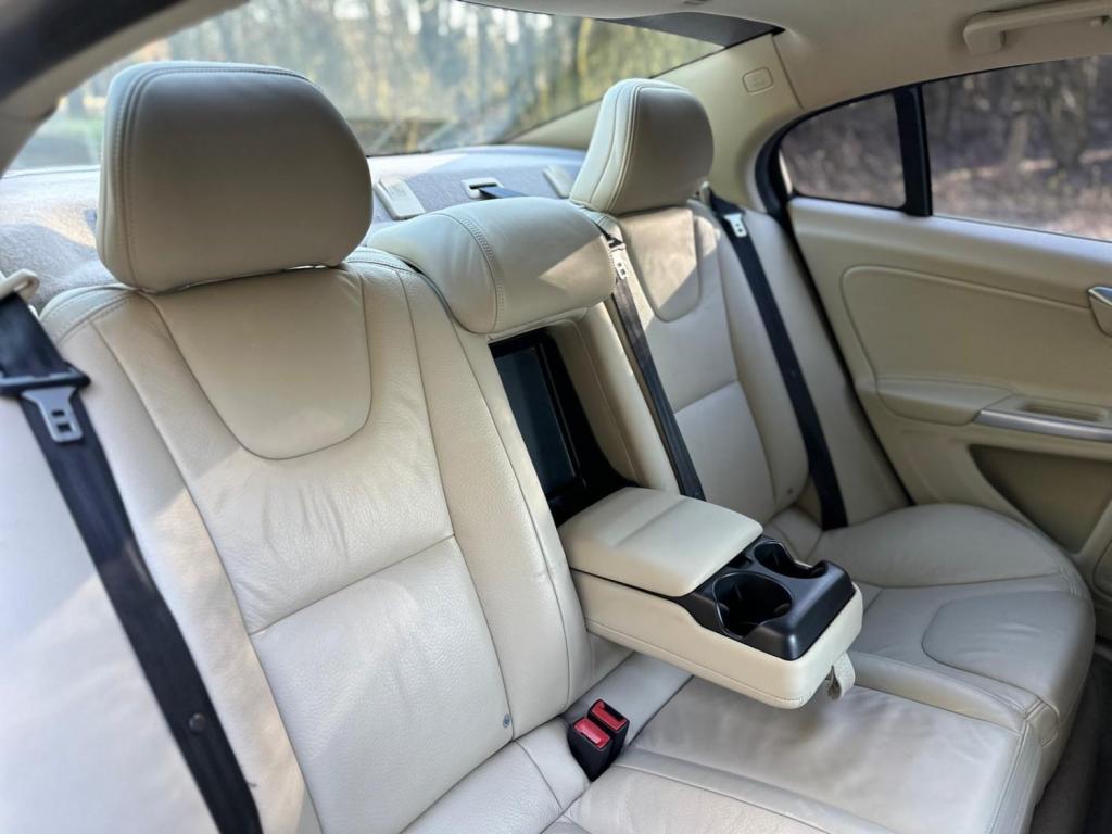 VOLVO S60 2.0 D3 SE Lux Geartronic Euro 5 4dr 2010