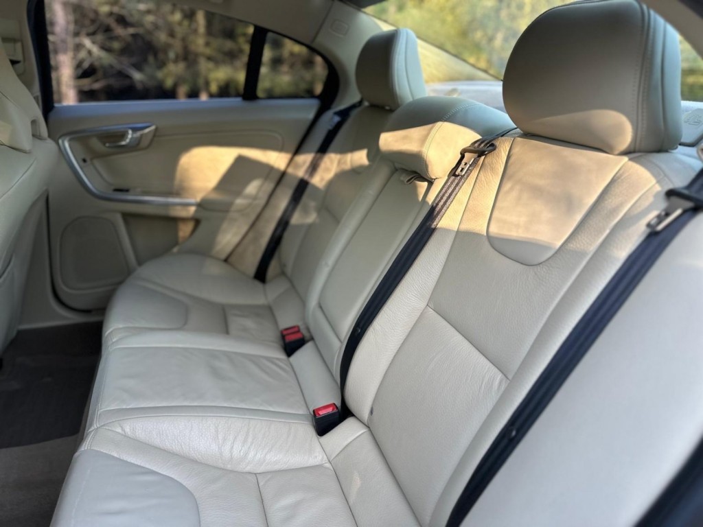 VOLVO S60 2.0 D3 SE Lux Geartronic Euro 5 4dr 2010