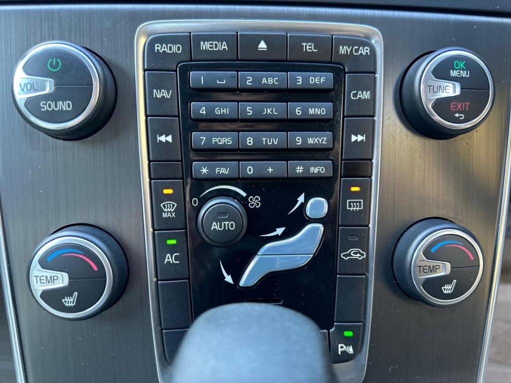 VOLVO S60 2.0 D3 SE Lux Geartronic Euro 5 4dr 2010