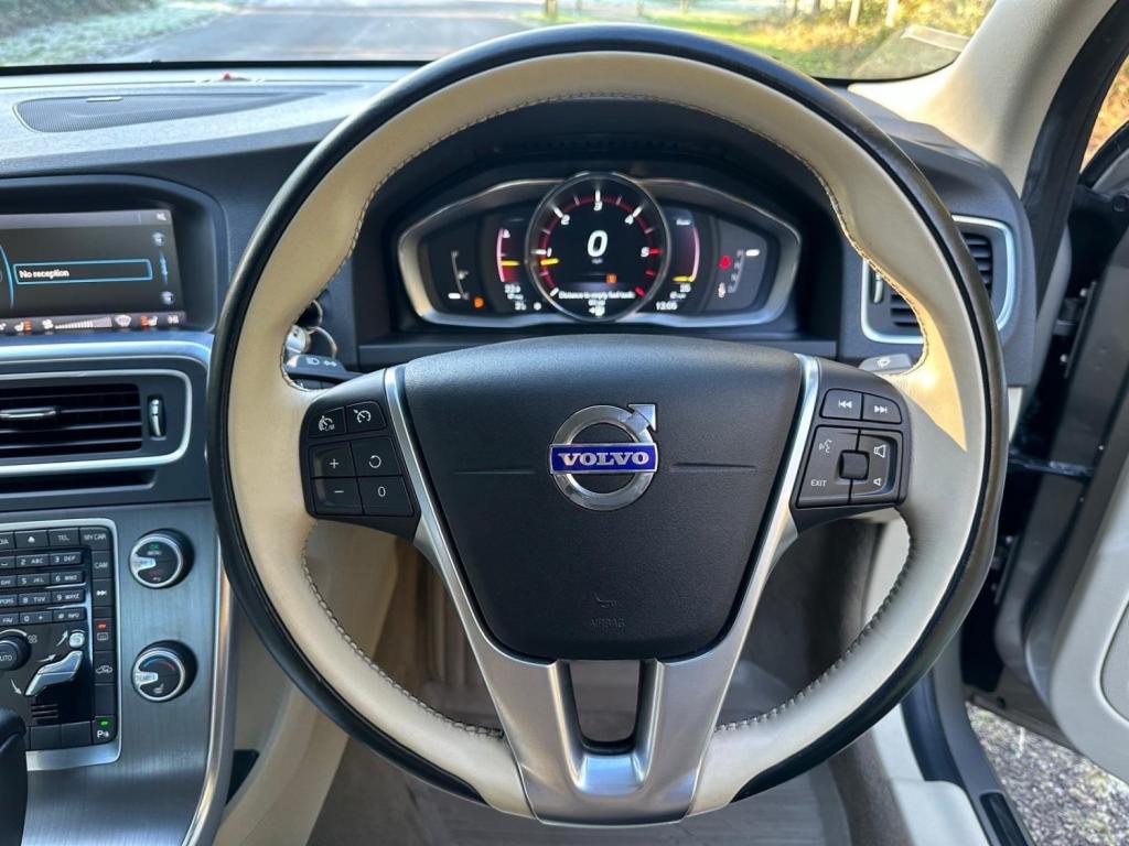 VOLVO S60 2.0 D3 SE Lux Geartronic Euro 5 4dr 2010