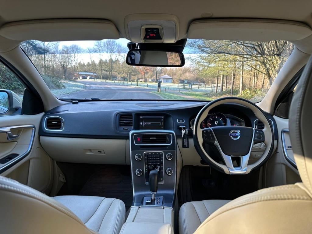 VOLVO S60 2.0 D3 SE Lux Geartronic Euro 5 4dr 2010