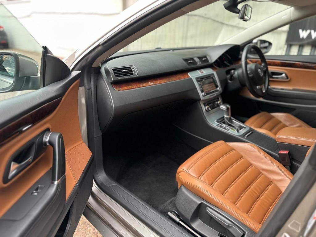 VOLKSWAGEN CC 2.0 TDI DSG Euro 5 4dr (4 Seat) 2010