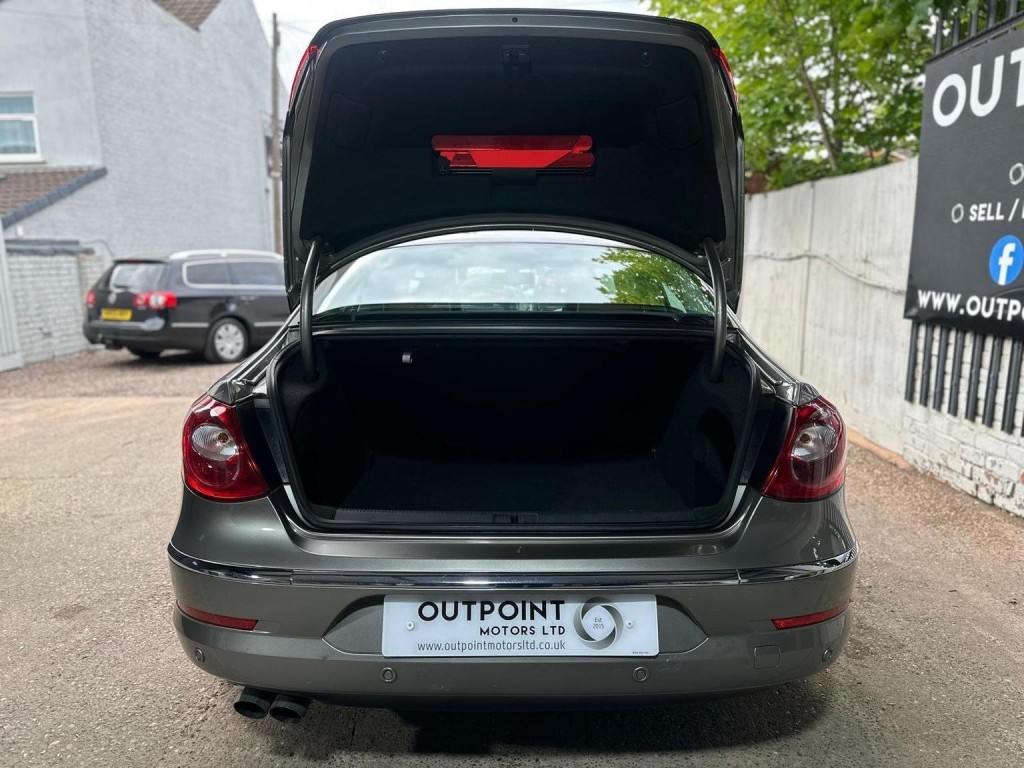 VOLKSWAGEN CC 2.0 TDI DSG Euro 5 4dr (4 Seat) 2010