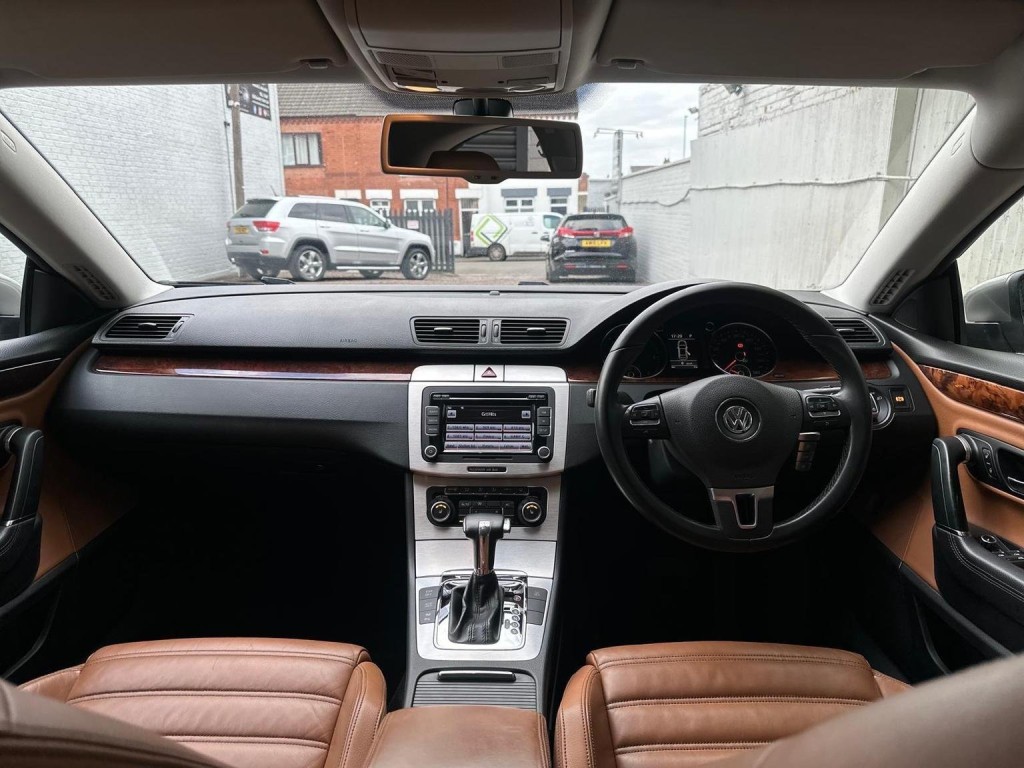 VOLKSWAGEN CC 2.0 TDI DSG Euro 5 4dr (4 Seat) 2010