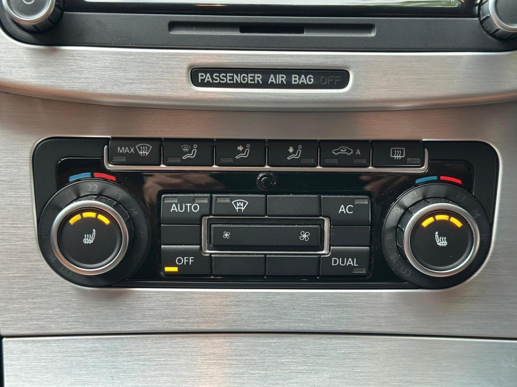 VOLKSWAGEN CC 2.0 TDI DSG Euro 5 4dr (4 Seat) 2010