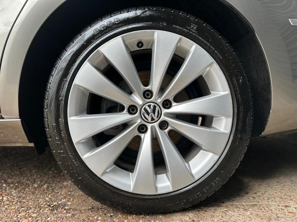 VOLKSWAGEN CC 2.0 TDI DSG Euro 5 4dr (4 Seat) 2010