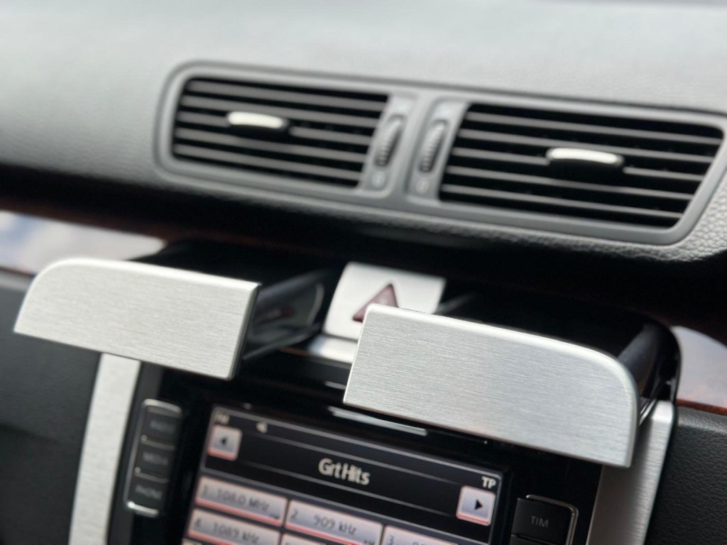 VOLKSWAGEN CC 2.0 TDI DSG Euro 5 4dr (4 Seat) 2010