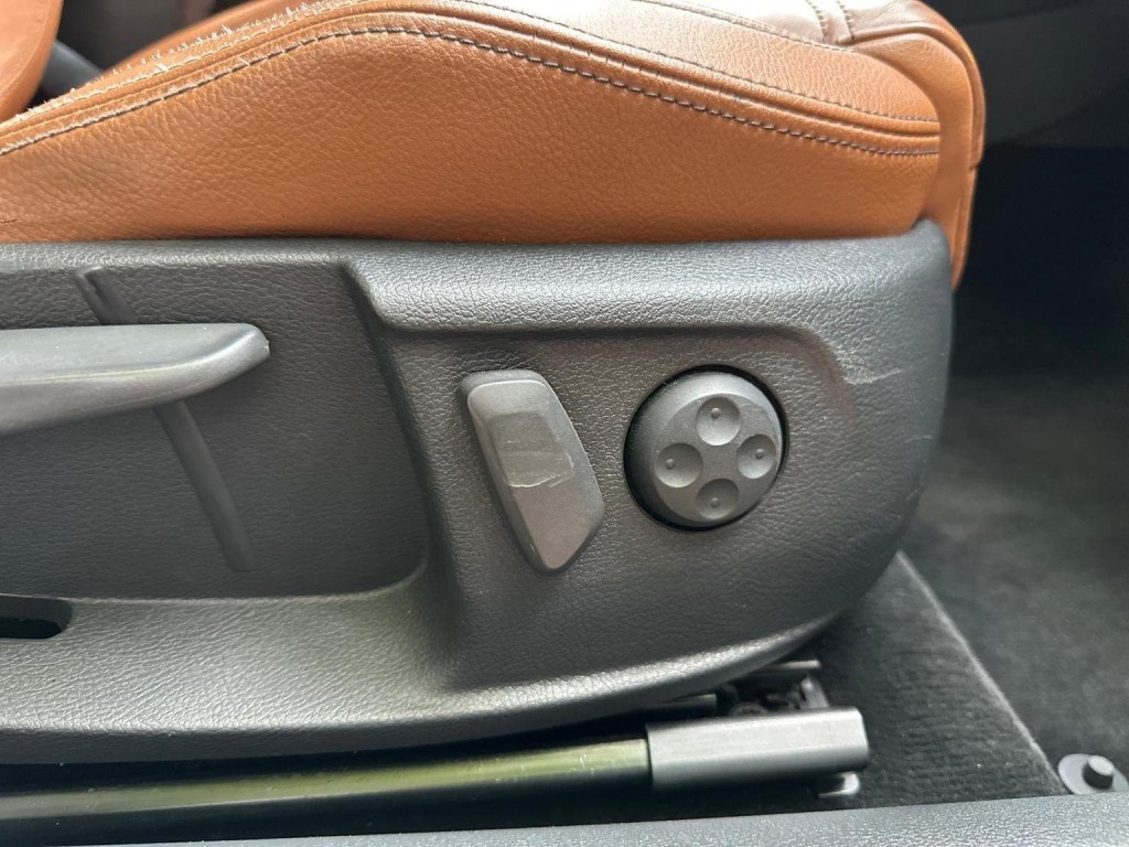 VOLKSWAGEN CC 2.0 TDI DSG Euro 5 4dr (4 Seat) 2010