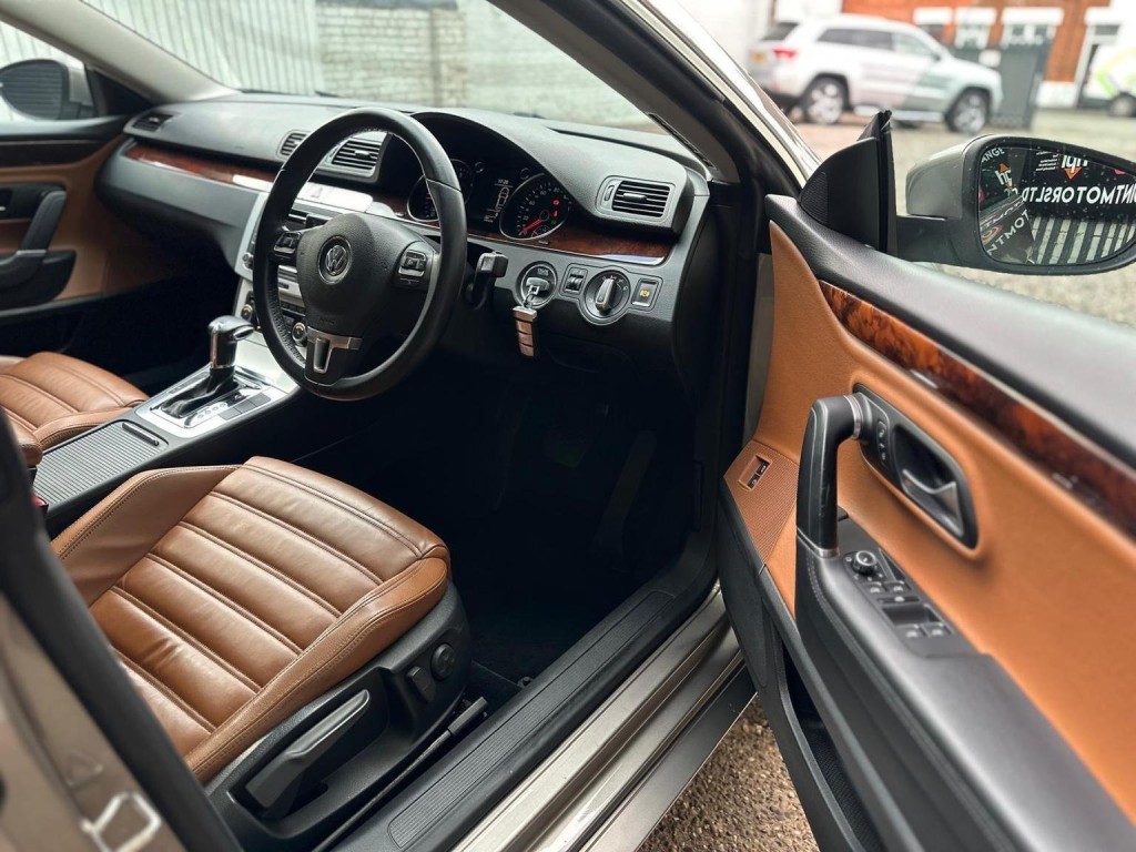 VOLKSWAGEN CC 2.0 TDI DSG Euro 5 4dr (4 Seat) 2010