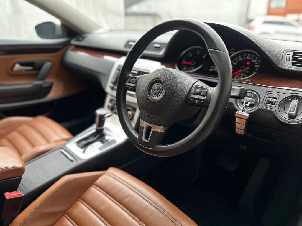 VOLKSWAGEN CC 2.0 TDI DSG Euro 5 4dr (4 Seat) 2010