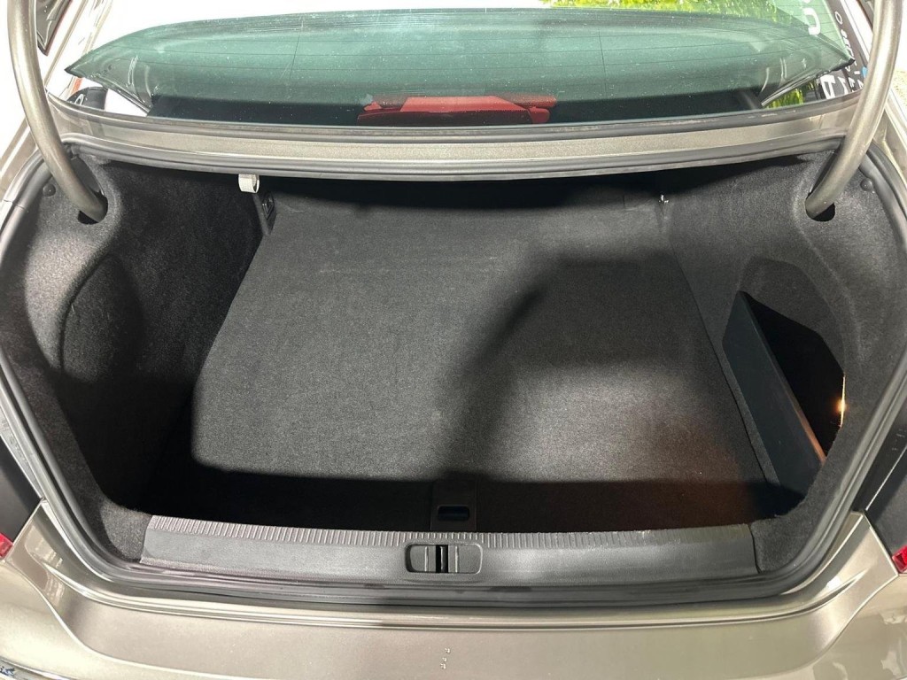 VOLKSWAGEN CC 2.0 TDI DSG Euro 5 4dr (4 Seat) 2010