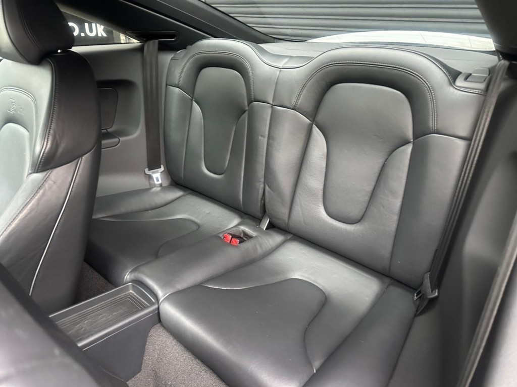 AUDI TT 2.0 TDI Black Edition quattro Euro 5 3dr 2011