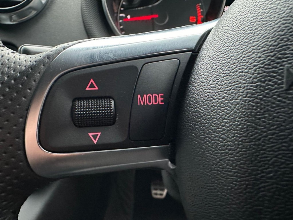 AUDI TT 2.0 TDI Black Edition quattro Euro 5 3dr 2011