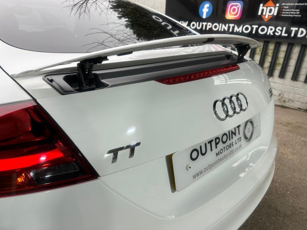 AUDI TT 2.0 TDI Black Edition quattro Euro 5 3dr 2011