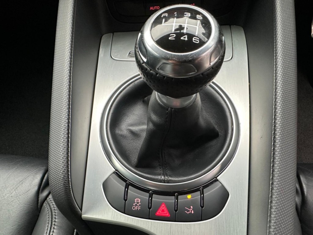 AUDI TT 2.0 TDI Black Edition quattro Euro 5 3dr 2011