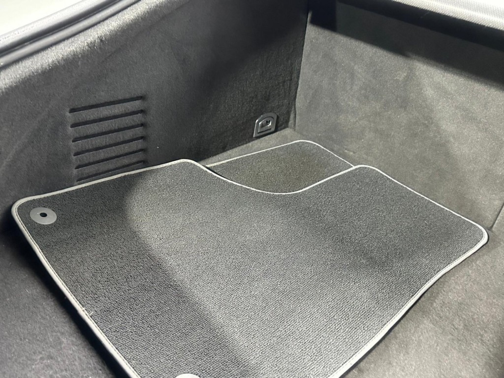 AUDI TT 2.0 TDI Black Edition quattro Euro 5 3dr 2011