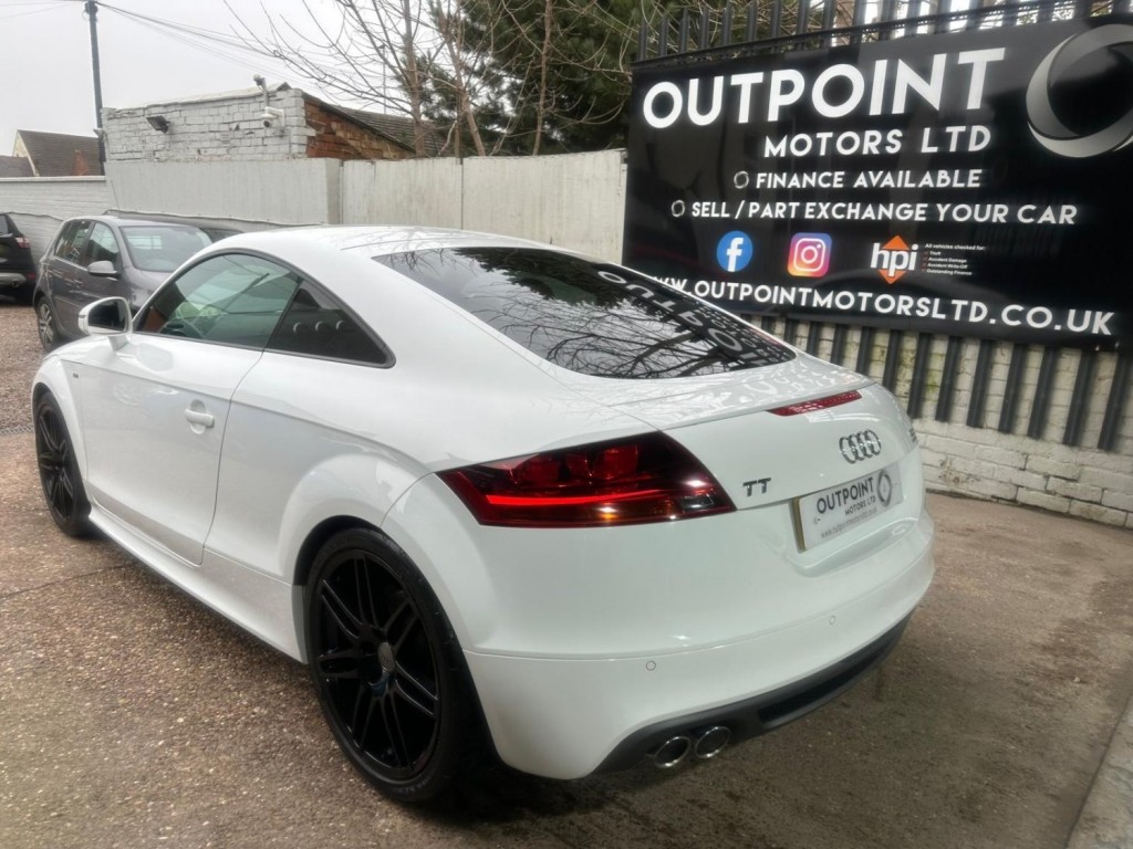 AUDI TT 2.0 TDI Black Edition quattro Euro 5 3dr 2011