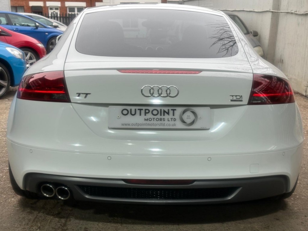 AUDI TT 2.0 TDI Black Edition quattro Euro 5 3dr 2011