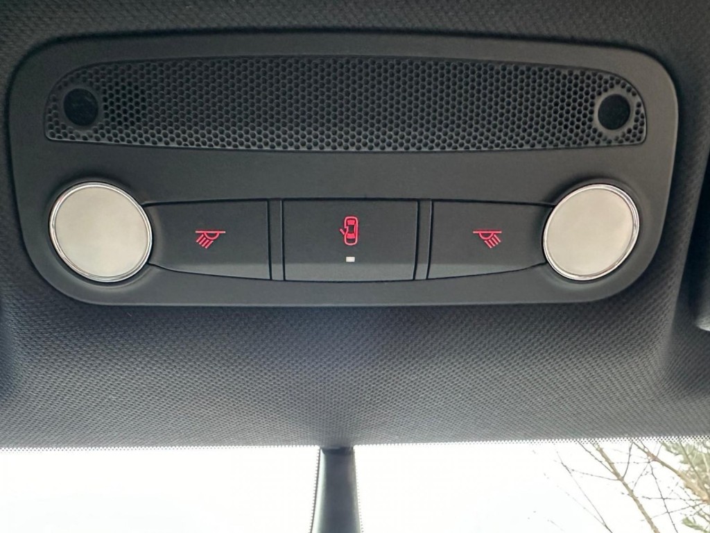 AUDI TT 2.0 TDI Black Edition quattro Euro 5 3dr 2011