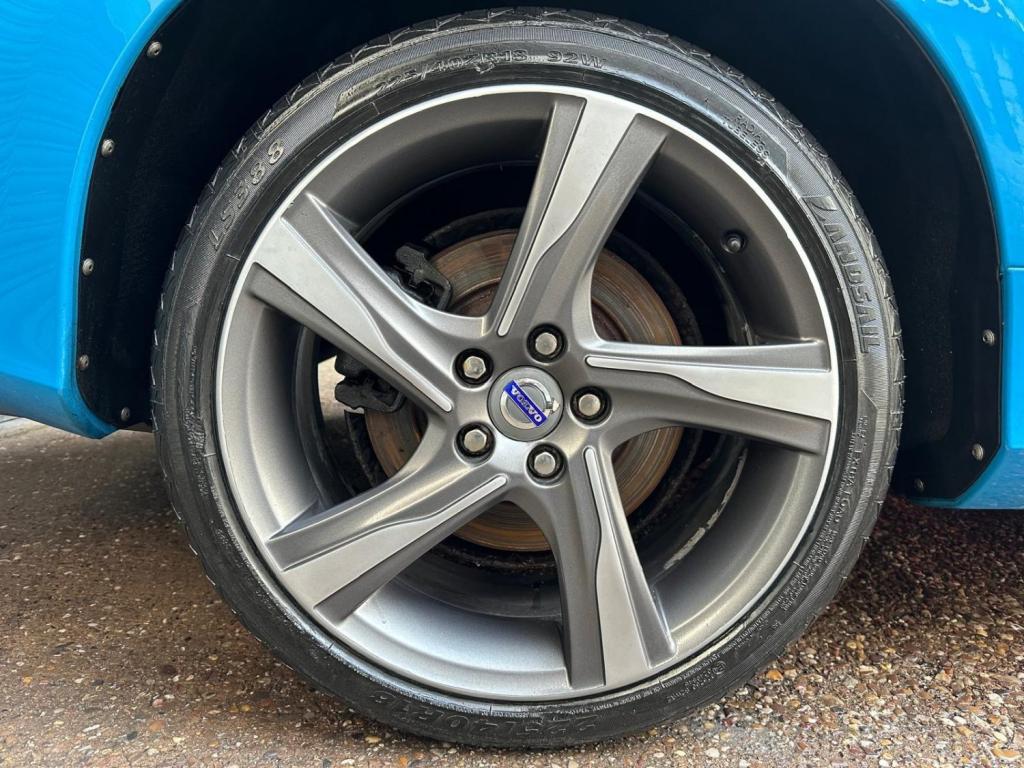 VOLVO V60 2.0 D4 R-Design Lux Nav Euro 5 (s/s) 5dr 2013