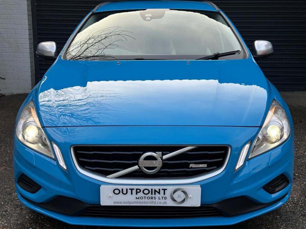 VOLVO V60 2.0 D4 R-Design Lux Nav Euro 5 (s/s) 5dr 2013