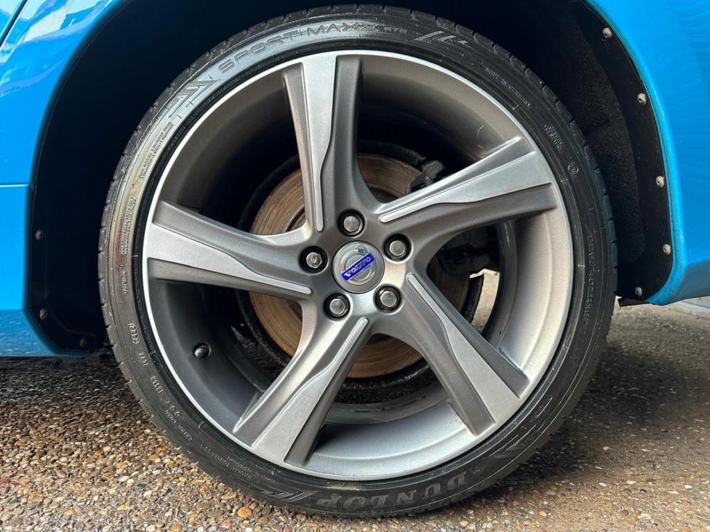 VOLVO V60 2.0 D4 R-Design Lux Nav Euro 5 (s/s) 5dr 2013