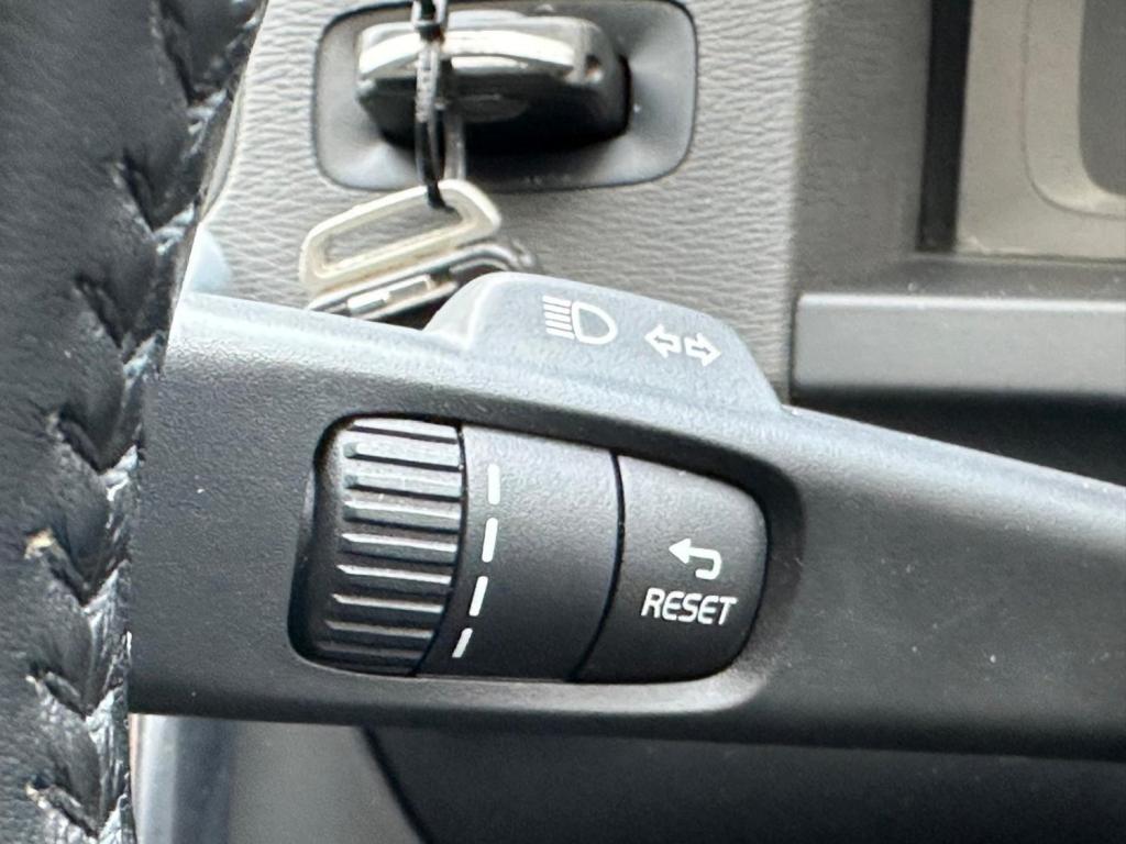 VOLVO V60 2.0 D4 R-Design Lux Nav Euro 5 (s/s) 5dr 2013