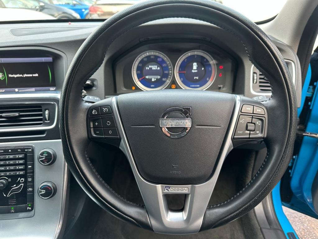 VOLVO V60 2.0 D4 R-Design Lux Nav Euro 5 (s/s) 5dr 2013