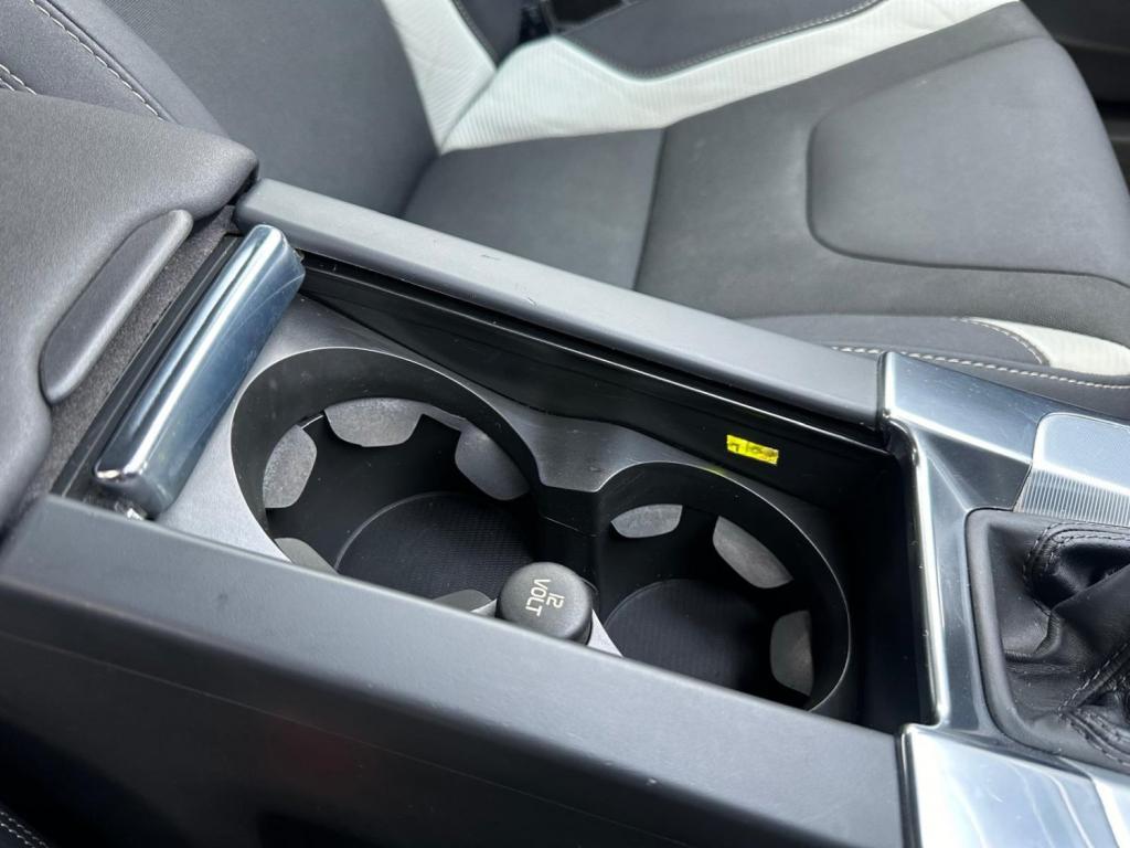 VOLVO V60 2.0 D4 R-Design Lux Nav Euro 5 (s/s) 5dr 2013