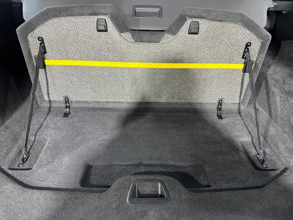 VOLVO V60 2.0 D4 R-Design Lux Nav Euro 5 (s/s) 5dr 2013