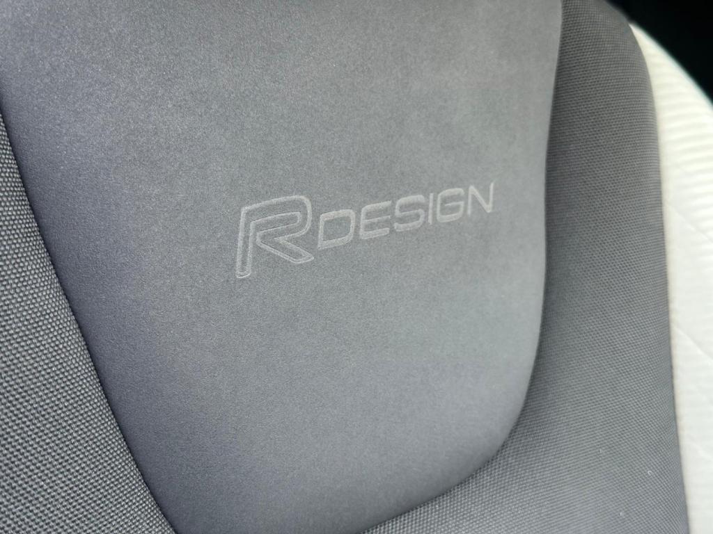 VOLVO V60 2.0 D4 R-Design Lux Nav Euro 5 (s/s) 5dr 2013