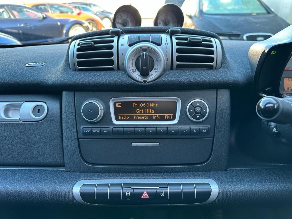 SMART FORTWO 0.8 CDI Pulse Cabriolet SoftTouch Euro 5 2dr 2011