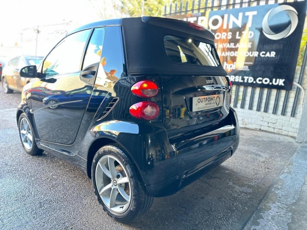 SMART FORTWO 0.8 CDI Pulse Cabriolet SoftTouch Euro 5 2dr 2011