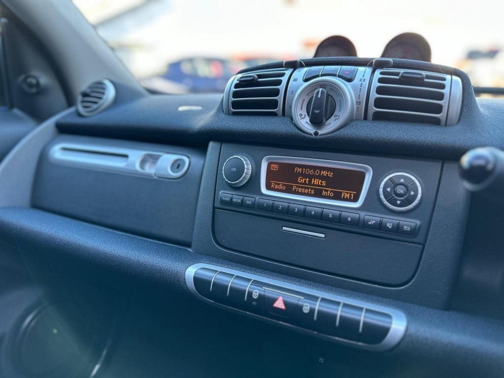 SMART FORTWO 0.8 CDI Pulse Cabriolet SoftTouch Euro 5 2dr 2011