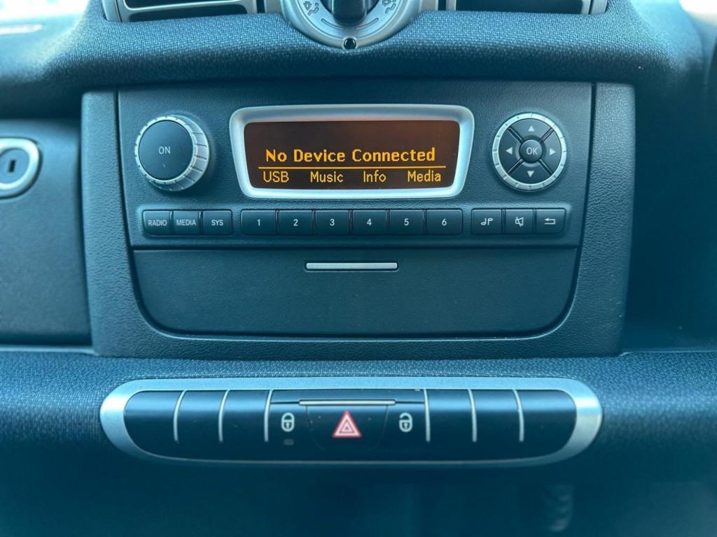 SMART FORTWO 0.8 CDI Pulse Cabriolet SoftTouch Euro 5 2dr 2011