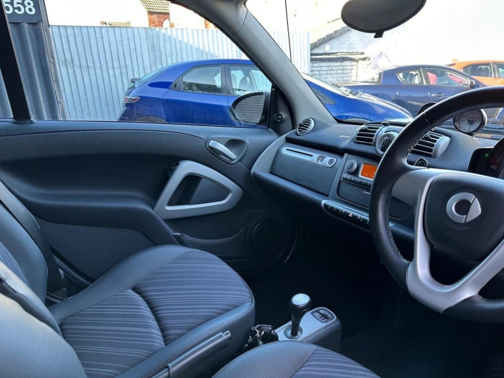 SMART FORTWO 0.8 CDI Pulse Cabriolet SoftTouch Euro 5 2dr 2011