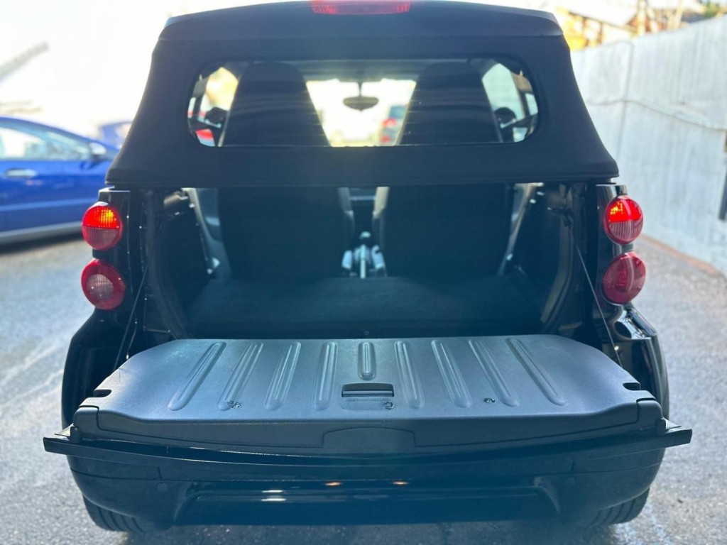 SMART FORTWO 0.8 CDI Pulse Cabriolet SoftTouch Euro 5 2dr 2011