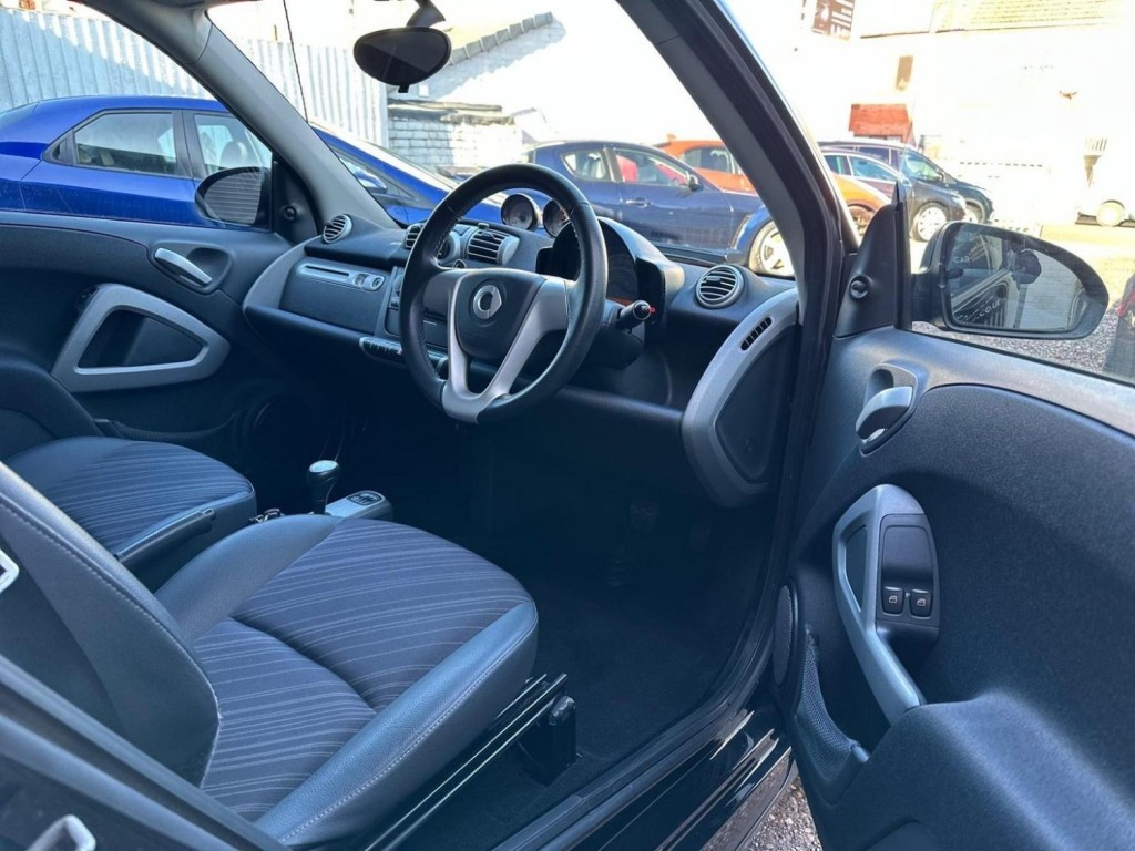 SMART FORTWO 0.8 CDI Pulse Cabriolet SoftTouch Euro 5 2dr 2011