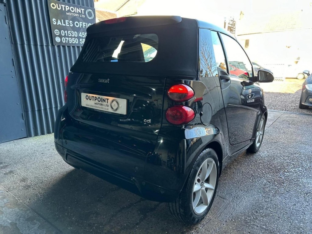 SMART FORTWO 0.8 CDI Pulse Cabriolet SoftTouch Euro 5 2dr 2011