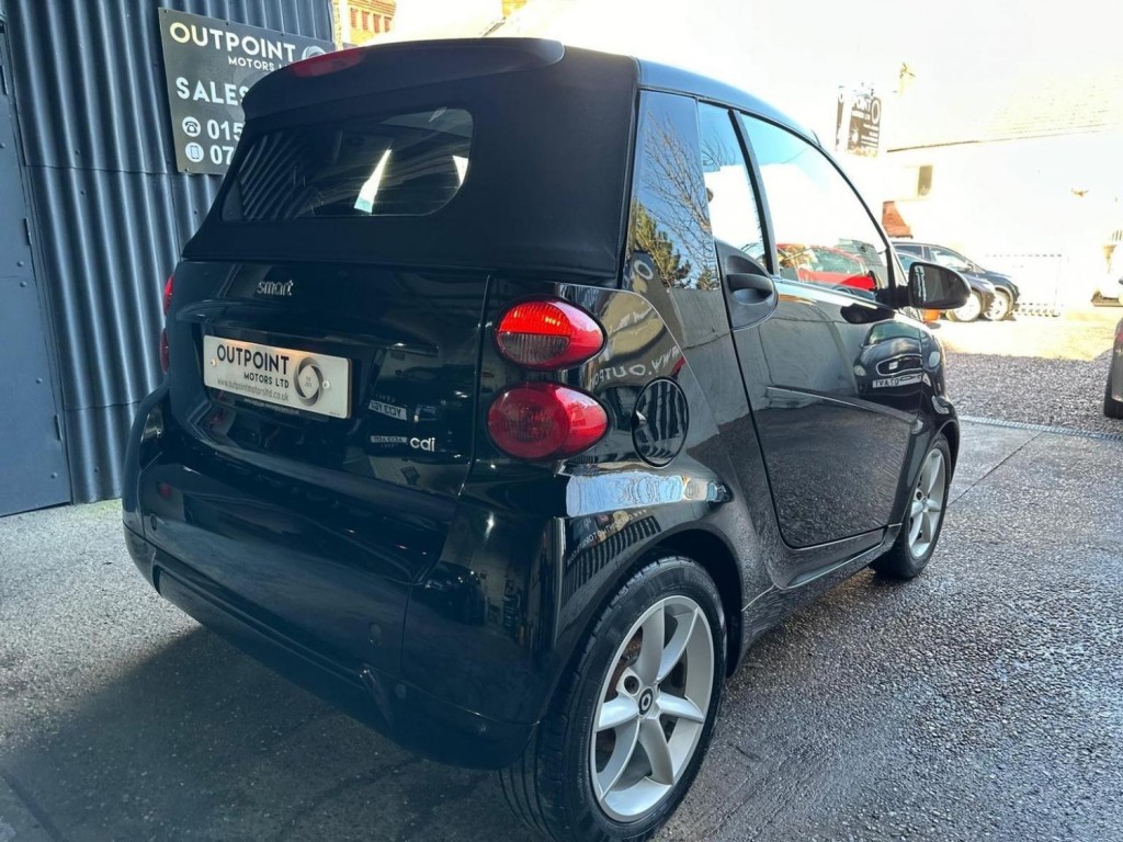 SMART FORTWO 0.8 CDI Pulse Cabriolet SoftTouch Euro 5 2dr 2011