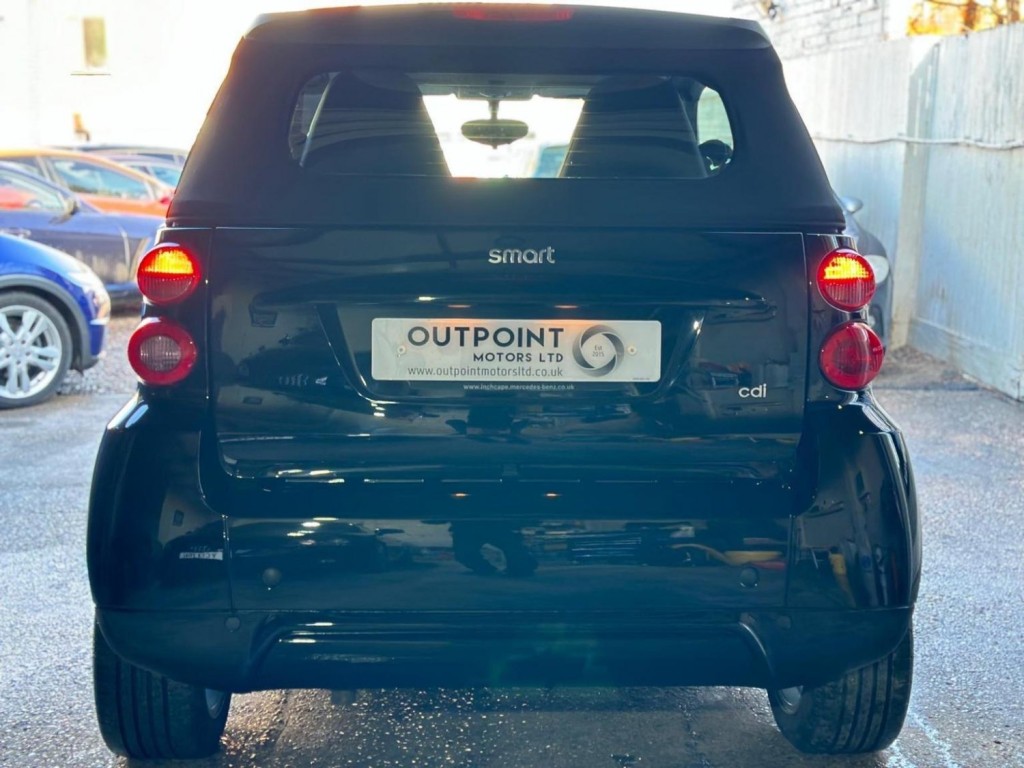 SMART FORTWO 0.8 CDI Pulse Cabriolet SoftTouch Euro 5 2dr 2011