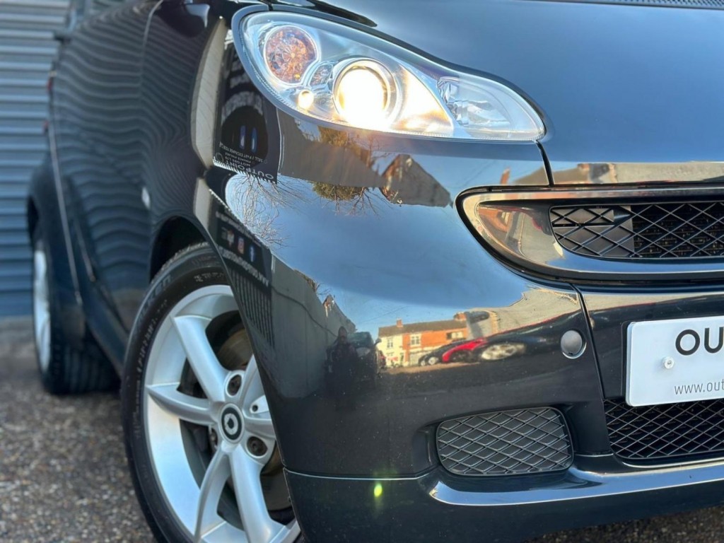 SMART FORTWO 0.8 CDI Pulse Cabriolet SoftTouch Euro 5 2dr 2011